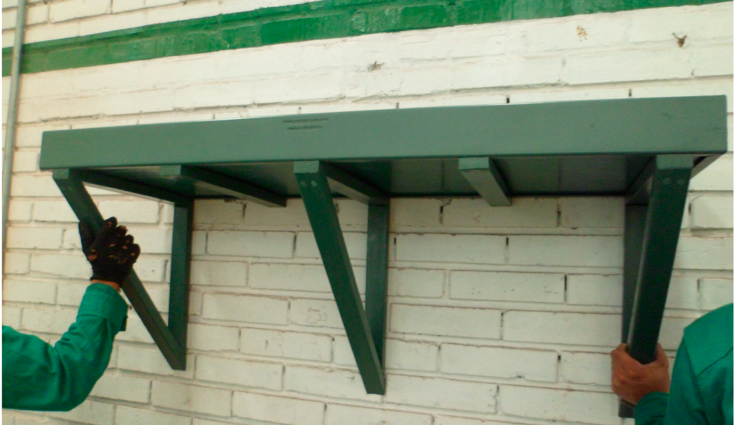 ENTREPANO-PLASTICO-ANTIDERRAME-PARA-QUIMICOS