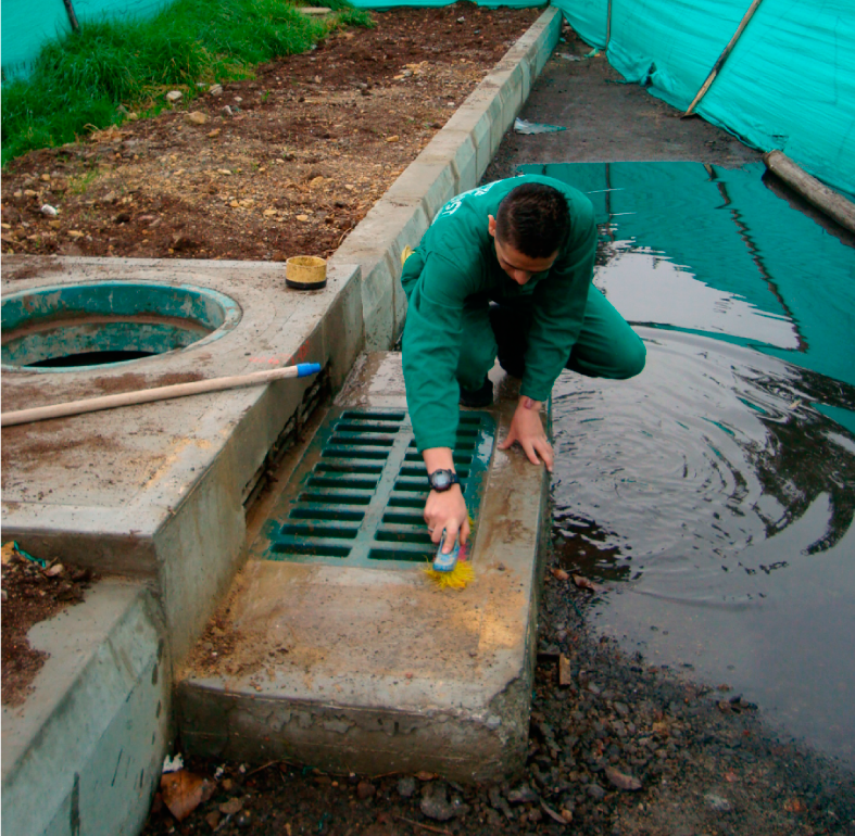 REJILLAS-PLASTICAS-PARA-ALCANTARILLADO-REJILLAS-PLASTICAS-TRAFICO-PESADO-REJILLAS-PLASTICAS-PARA-DESAGUES-BOGOTA-EAAB-REJILLAS-PARA-ALCANTARILLADO