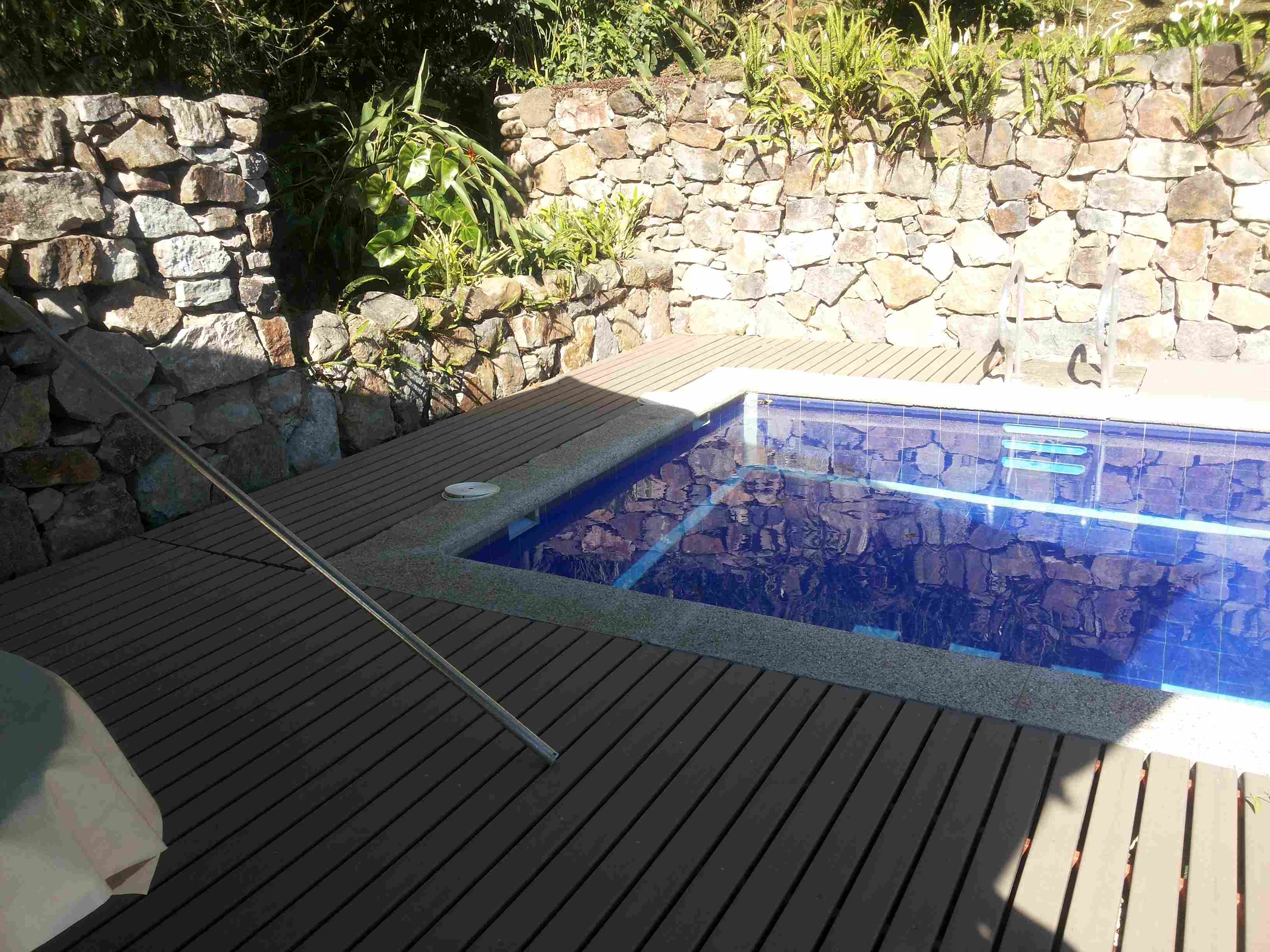 deck-plastico-antideslizante-para-jacuziws