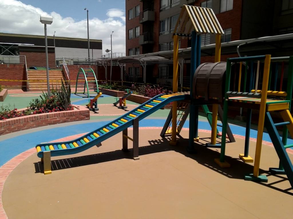 parque-infantil-plastico